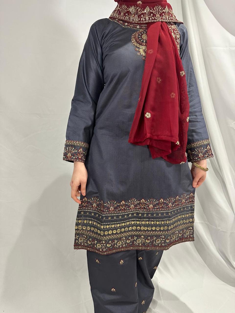 THREE PIECE VISCOSE